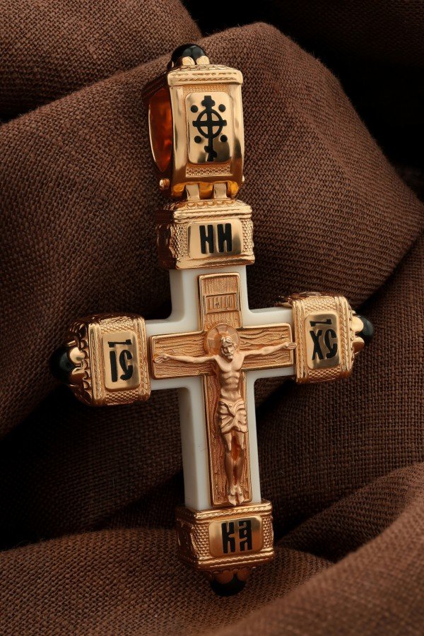 Крест из золота c эмаль , ониксом и бивнем мамонта