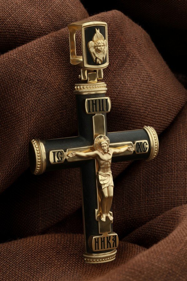 Крест из лимонного золота c эмаль и эбеновым деревом