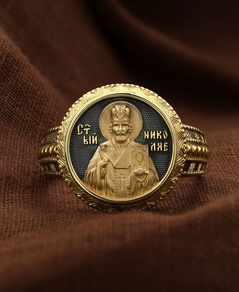 Кольцо из лимонного золота