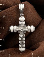 Крест из белого золота 585 пробы c кахолонгом