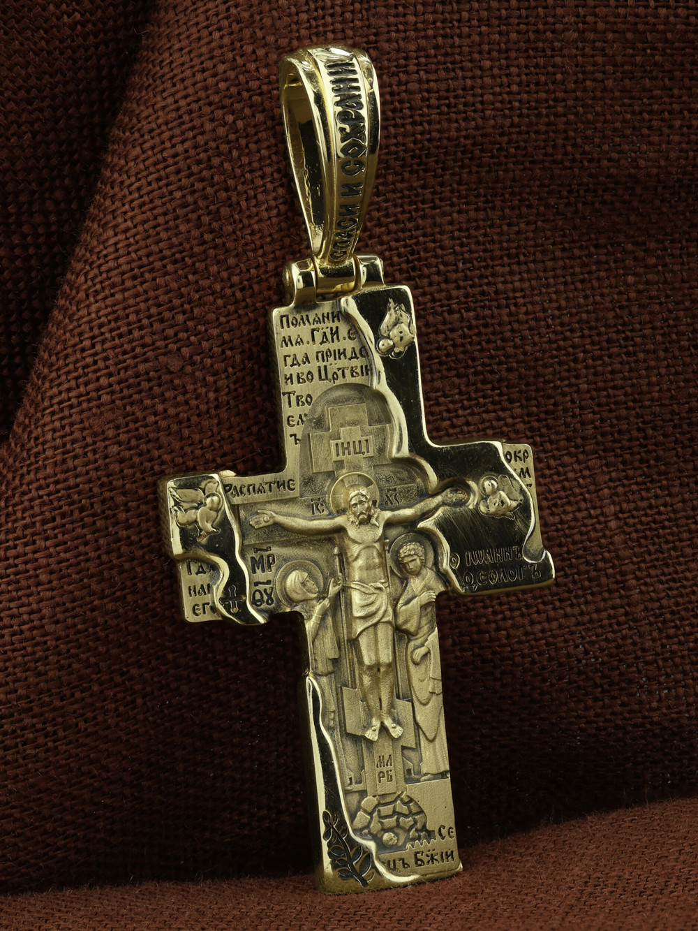 Крест из зелёного золота