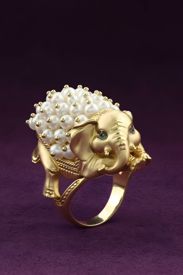 Кольцо из лимонного золота c эмаль и жемчугом