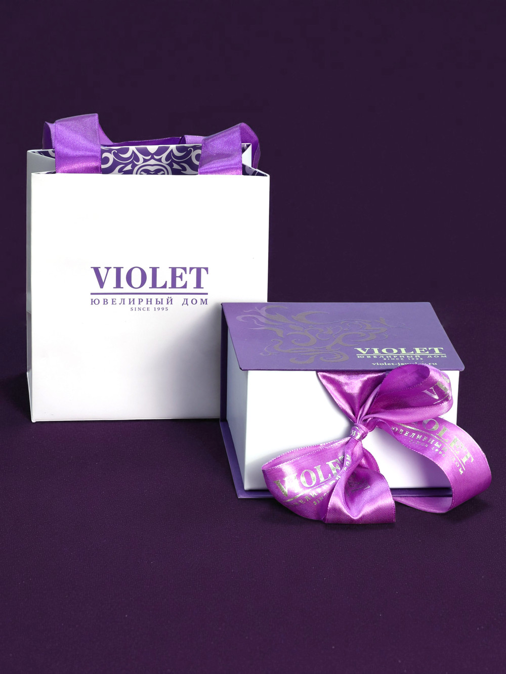 Браслет из белого золота c ониксом