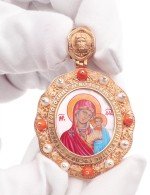 Образок из золота 585 пробы c эмалью, жемчугом, кораллом и перламутром