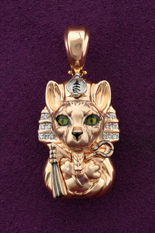 Подвеска из золота c эмаль , бриллиантами и рубином