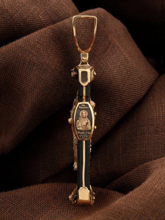 Крест из золота c эбеновым деревом