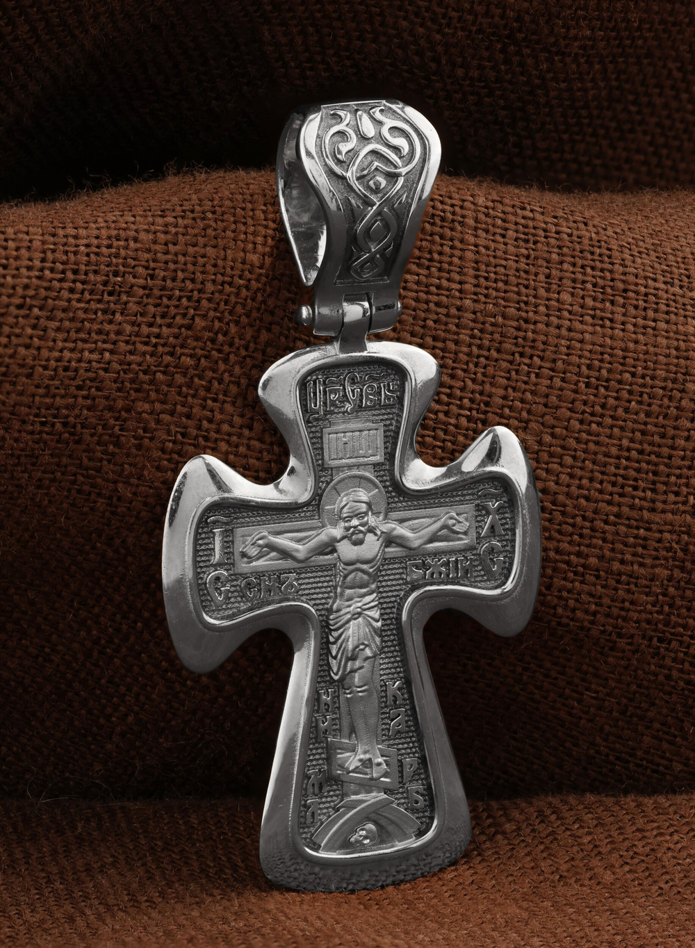 Крест из белого золота