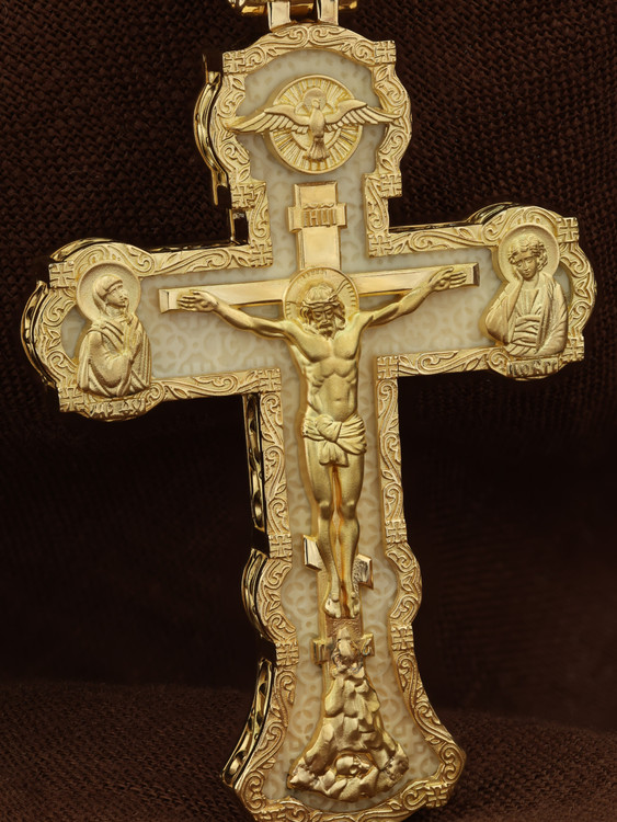 Крест из золота c бивнем мамонта