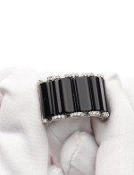 Кольцо из белого золота 585 пробы c бриллиантами и ониксом
