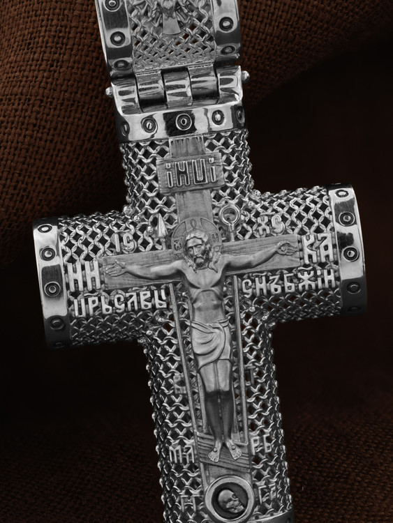 Крест из белого золота