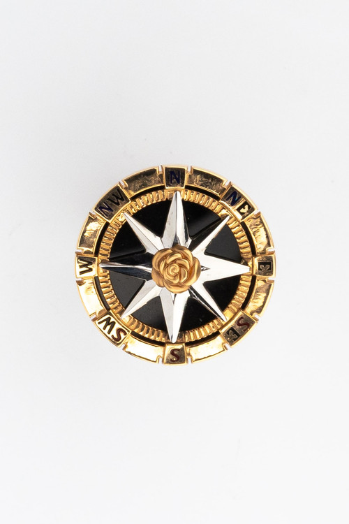 Кольцо из золота c эмаль и ониксом