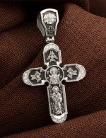 Крест из белого золота 585 пробы c бриллиантами