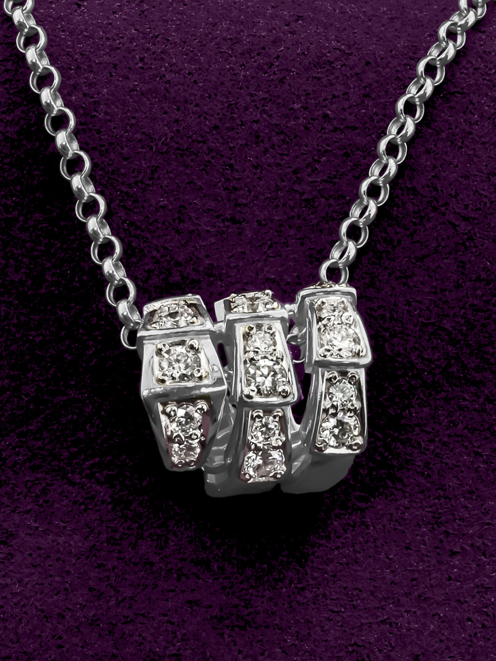 Подвеска из белого золота c бриллиантами