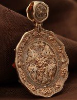 Образок из золота 585 пробы c эмалью, жемчугом, кораллом и перламутром