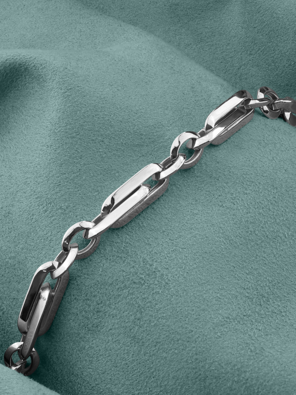 Браслет из белого золота