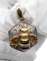 Подвеска из лимонного золота 585 пробы c эмалью, ониксом и эмалью
