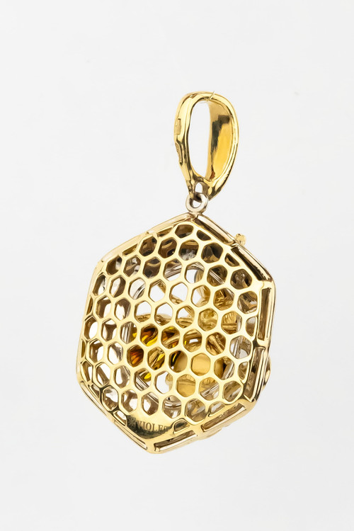 Подвеска из лимонного золота c эмаль , ониксом и эмалью