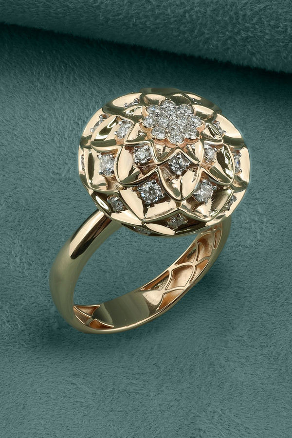 Кольцо из золота c бриллиантами