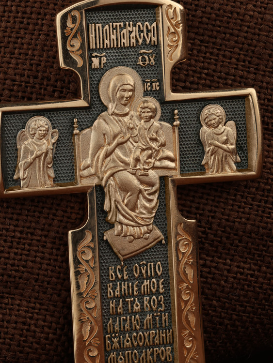 Крест из золота