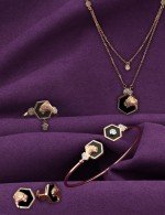 Серьги из золота 585 пробы c бриллиантами и ониксом