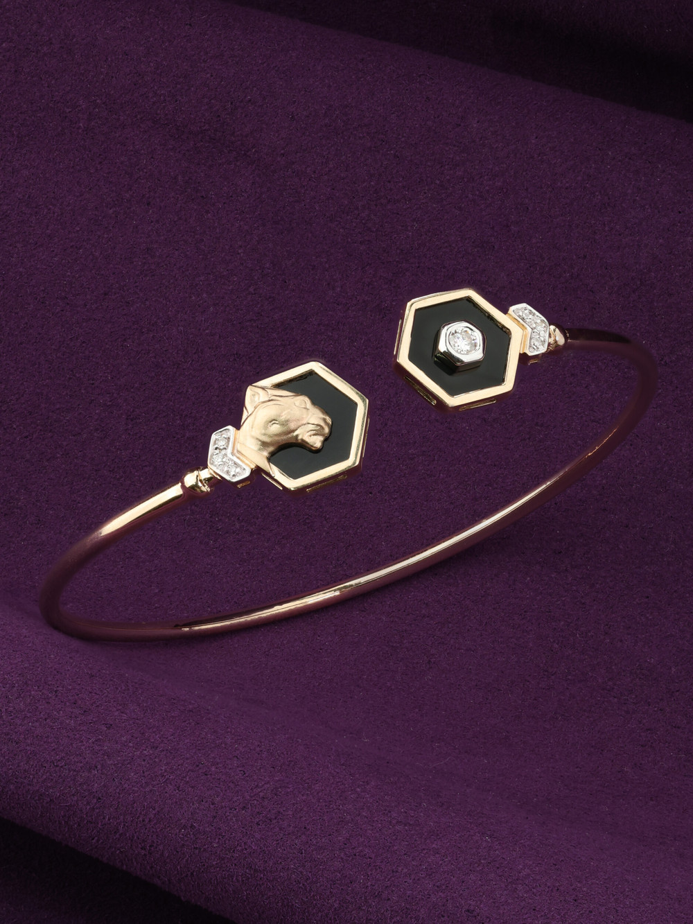 Браслет из золота c бриллиантами и ониксом