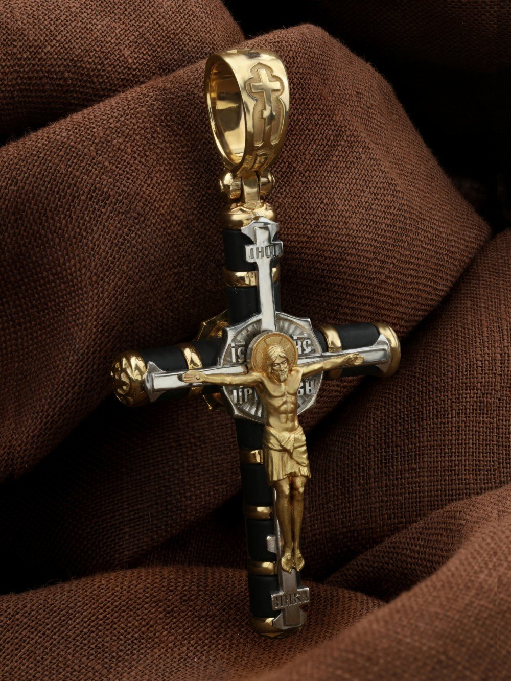 Крест из лимонного золота c ониксом