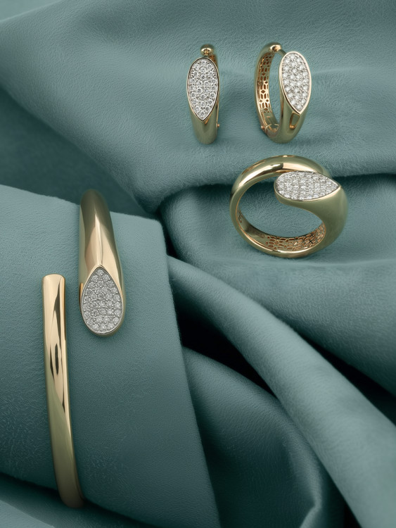 Кольцо из золота c бриллиантами