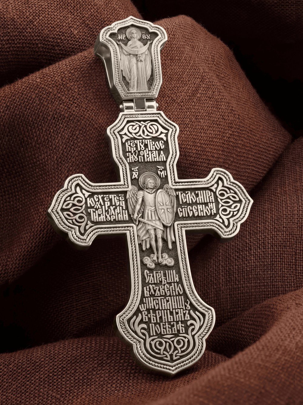 Крест из белого золота