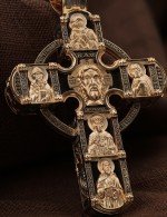 Крест из золота 585 пробы c эбеновым деревом
