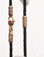 Браслет из золота 585 пробы c кожаным шнурком