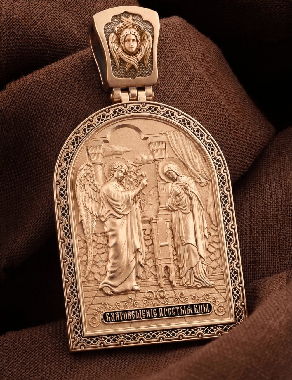 Образок из золота 585 пробы c эмалью