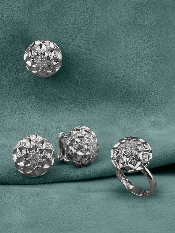 Кольцо из белого золота c бриллиантами