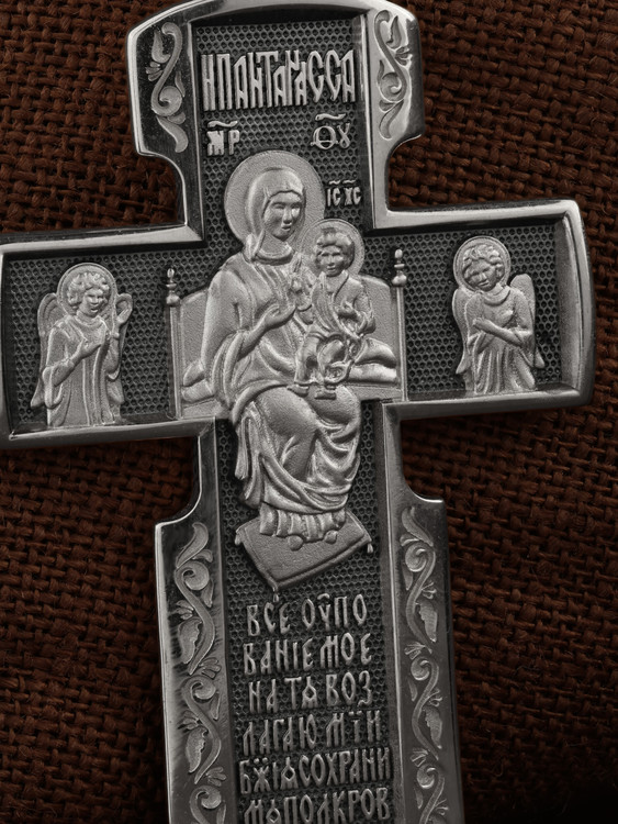 Крест из белого золота