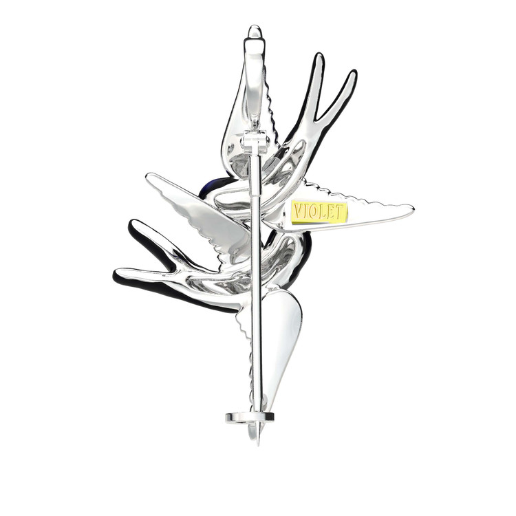 Брошь из белого золота c эмаль